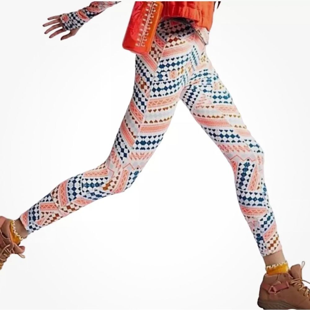 NWOT Free People Movement Fireside Printed Base
Layer Leggings Size S